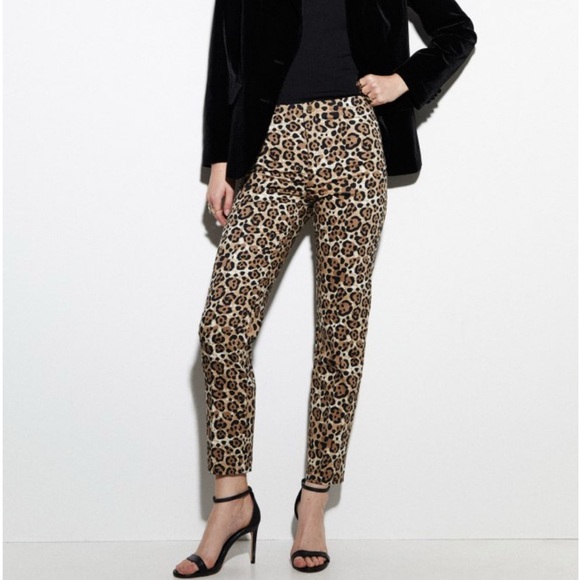 Sfera Denim - Sfera Leopard Print Straight Leg Pants. Size26/2